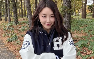 '강타♥' 정유미, 42세라고?…과잠 입으니 대학생 그 자체