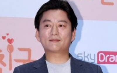 강레오, 실업급여로 여행 온 <br>청년들에 분노…발언에 갑론을박