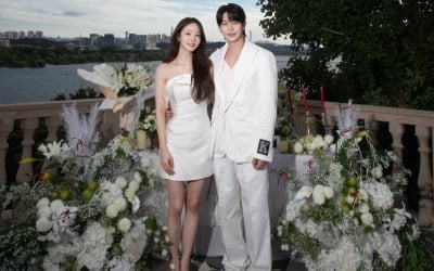 "첫날밤 호텔 호수 기억"…'혼전순결' 강균성, ♥14세 연하 유하진과 오늘(30일) 결혼