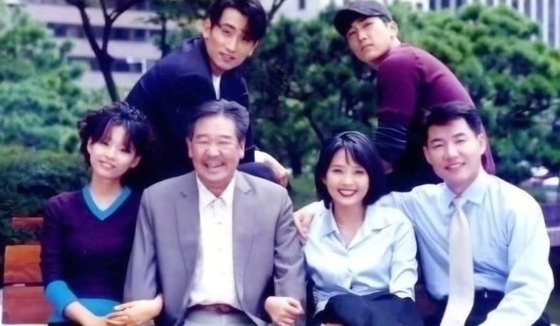 차인표가 故 최불암을 애도하며 과거 사진을 추억했다./사진=SNS