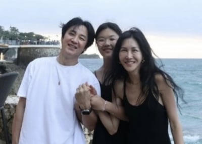 '엄태웅♥' 윤혜진, 중1 딸에 성교육…"사랑하는 사람 만나도 꼭 피임" ('왓씨티비')