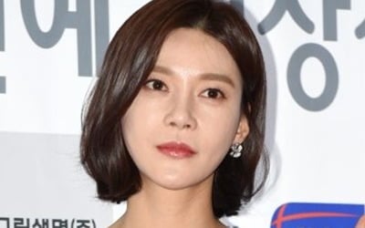 차예련, 학폭 의혹 '사실무근' 입장에도…SNS서 해명 요구 계속